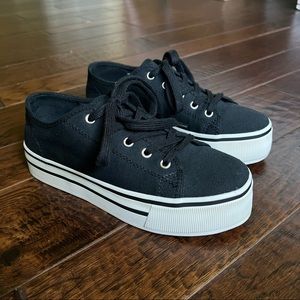 Report black kaylin platform sneakers size 7